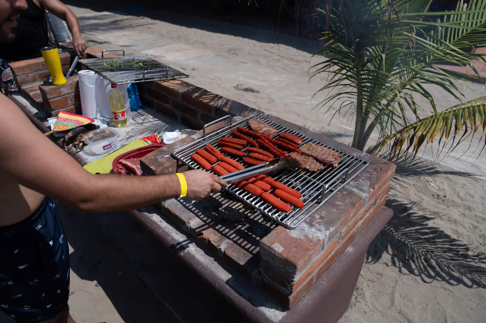 Asado en la parrilla de Coco Beach